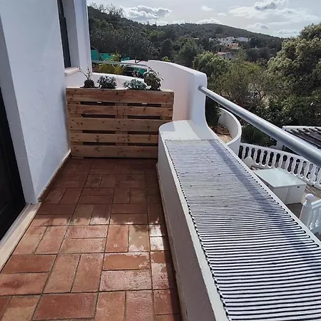 2 Alegria Bed & Breakfast *