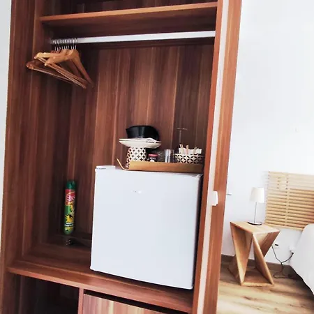 2 Alegria ベッド・アンド・ブレックファスト エストーイ